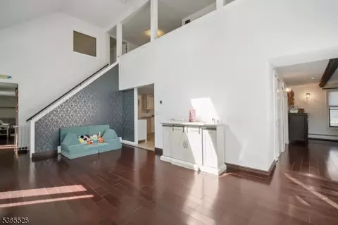51 Greenbrook Rd, Middlesex, NJ 08846 photo 6