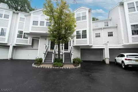 1607 Northcrest Ter, Whippany, NJ 07981