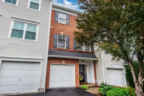 3 Knox Ct, Basking Ridge, NJ 07920