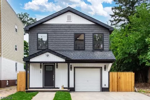 35 Ellis Ave, Irvington, NJ 07111