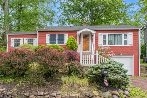 16 Ridgewood Pkwy W, Denville, NJ 07834