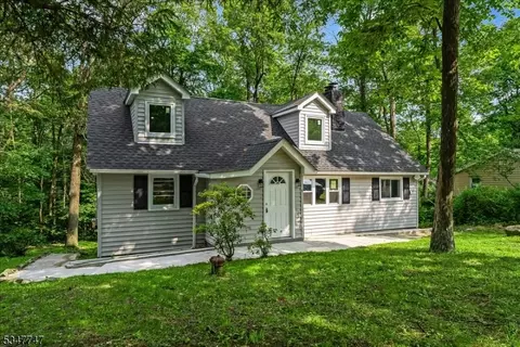 7 Mondamin Rd, Vernon Twp, NJ 07422