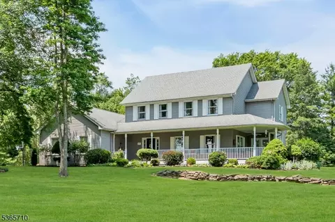 6 White Rd, Flemington, NJ 08822