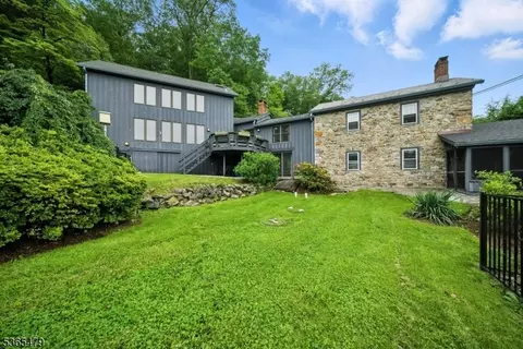 182 Musconetcong River Rd, Glen Gardner, NJ 08826