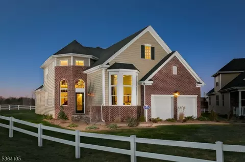 8 Leidl Cir, Hillsborough, NJ 08844