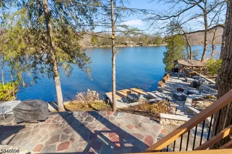 60 W Shore Dr, Bloomingdale Boro, NJ 07420 photo 39