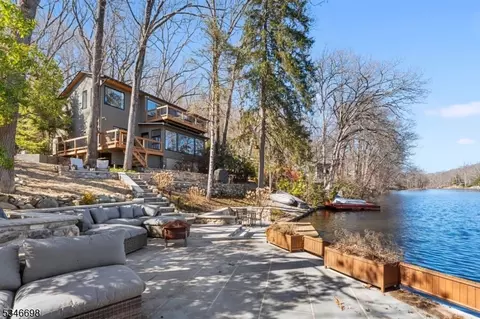60 W Shore Dr, Bloomingdale Boro, NJ 07420 photo 45