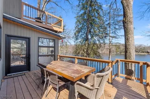 60 W Shore Dr, Bloomingdale Boro, NJ 07420 photo 35