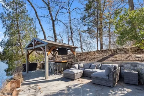 60 W Shore Dr, Bloomingdale Boro, NJ 07420 photo 43