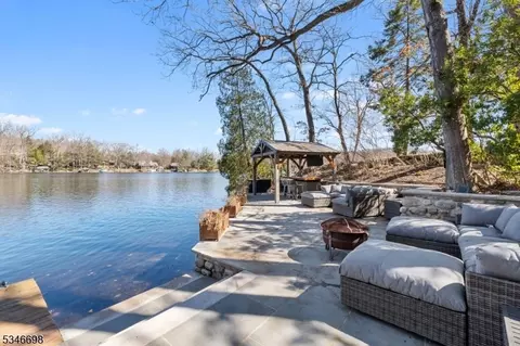 60 W Shore Dr, Bloomingdale Boro, NJ 07420 photo 42