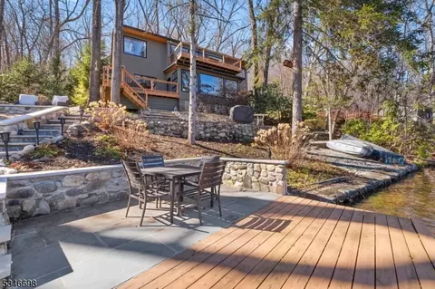 60 W Shore Dr, Bloomingdale Boro, NJ 07420 photo 5