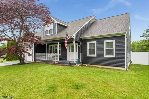 11 Spring Mdw, Oxford, NJ 07863