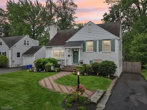 942 Summit Ave, Westfield, NJ 07090