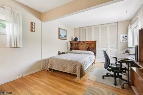 515 Salem St, Paramus, NJ 07652 photo 13