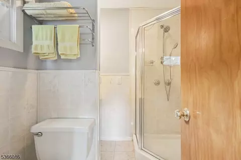 515 Salem St, Paramus, NJ 07652 photo 15