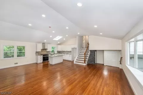 44 Grover Dr, Wayne, NJ 07470 photo 9