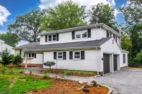 44 Grover Dr, Wayne, NJ 07470 photo 2