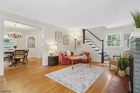 738 Ridgewood Rd, Millburn, NJ 07041 photo 4