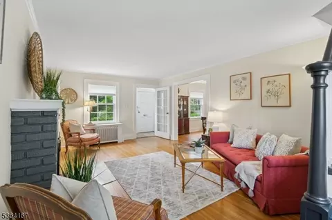 738 Ridgewood Rd, Millburn, NJ 07041 photo 3