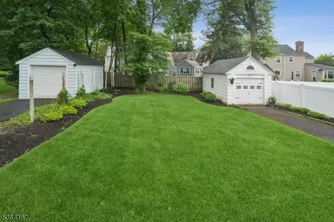 738 Ridgewood Rd, Millburn, NJ 07041 photo 22