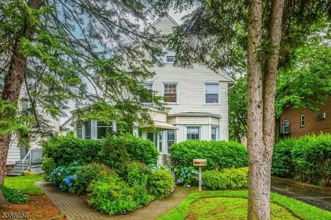 81 Grove St #1, Montclair, NJ 07042