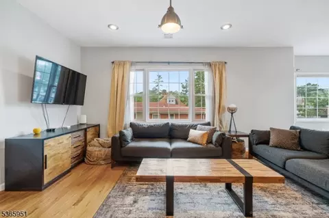 87-02 Centre St #2, Nutley, NJ 07110 photo 5