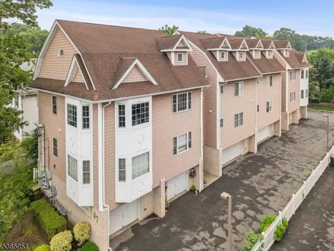 87-02 Centre St #2, Nutley, NJ 07110