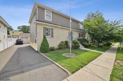 155 8th Ave, Hawthorne, NJ 07506