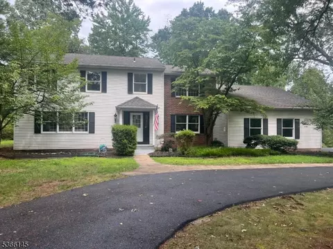 463 Garretson Rd, Bridgewater, NJ 08807