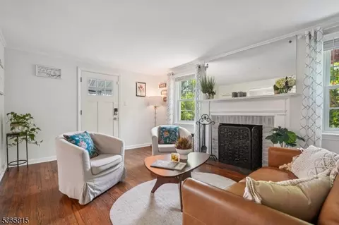 23 Locust Ave, Millburn, NJ 07041 photo 5
