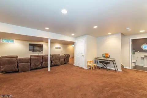 48 Saunders Ln, Hackettstown, NJ 07840 photo 29