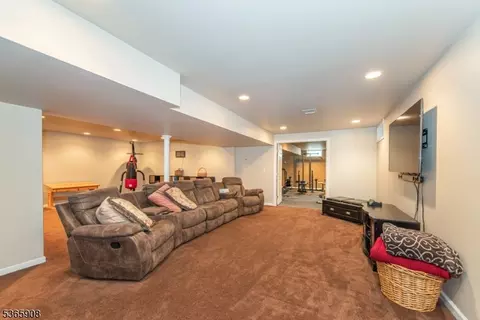 48 Saunders Ln, Hackettstown, NJ 07840 photo 32