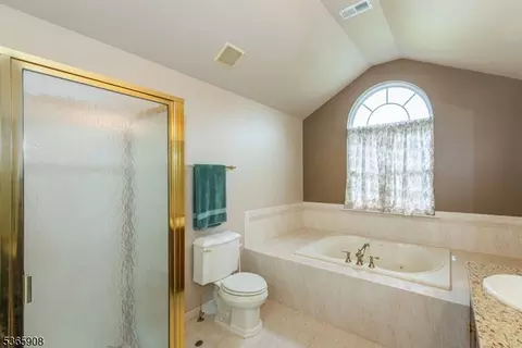 48 Saunders Ln, Hackettstown, NJ 07840 photo 27
