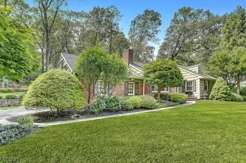 53 N Star Dr, Morristown, NJ 07960