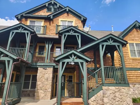 1-23 Pine Cres #23, Vernon, NJ 07462