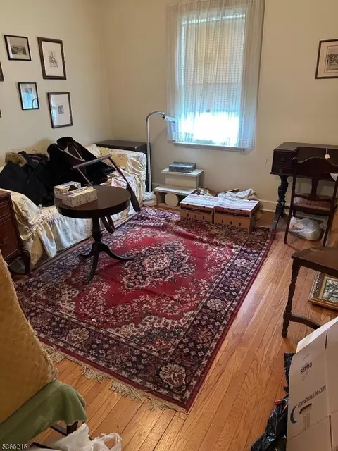 4 Hampton Pl, Nutley, NJ 07110 photo 6