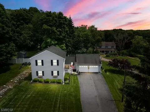 12 Ridge Rd, West Milford, NJ 07480