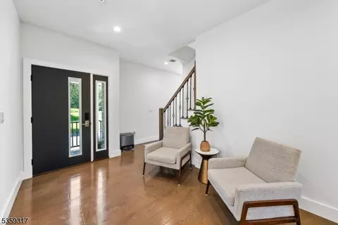 Entry Way - 190 Riverside Dr, Springfield, NJ 07081 photo 1 of 7