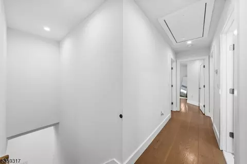 Entry Way - 190 Riverside Dr, Springfield, NJ 07081 photo 6 of 7