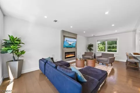 Other - 190 Riverside Dr, Springfield, NJ 07081 photo 4 of 16