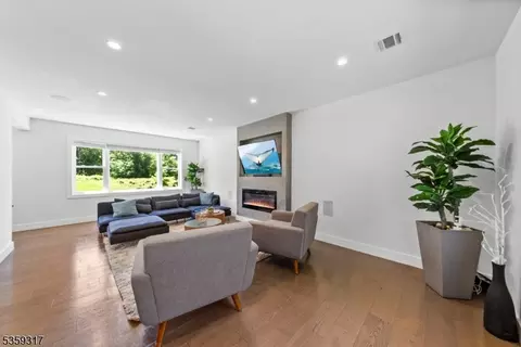 Other - 190 Riverside Dr, Springfield, NJ 07081 photo 3 of 16