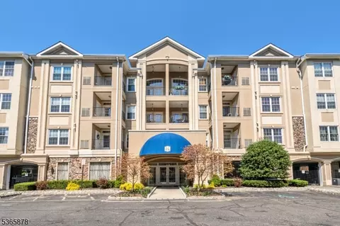 7108 Ravenscroft Rd #7108, Clifton, NJ 07013