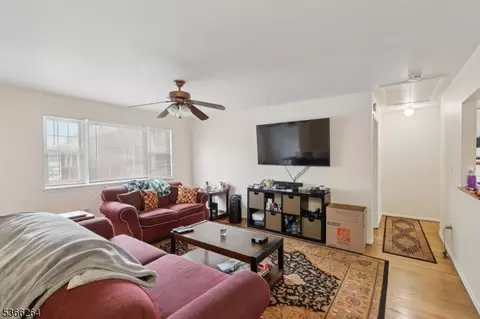 1245 Valley Rd # B, Wayne, NJ 07470 photo 3