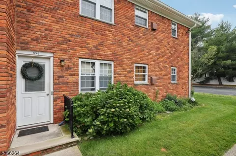 1245 Valley Rd # B, Wayne, NJ 07470 photo 2