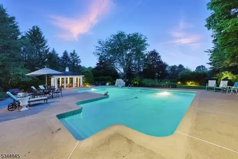 2 Wakefield Dr, Hackettstown, NJ 07840 photo 32