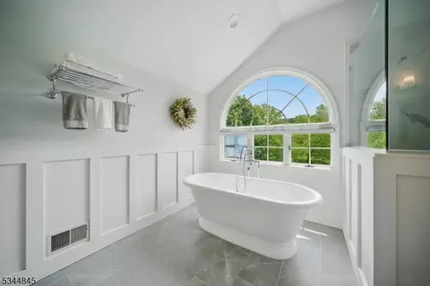 2 Wakefield Dr, Hackettstown, NJ 07840 photo 6