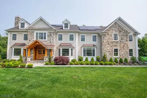 75 Keystone Ct, Basking Ridge, NJ 07920