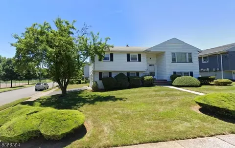 57 Standish Dr, Clifton, NJ 07013
