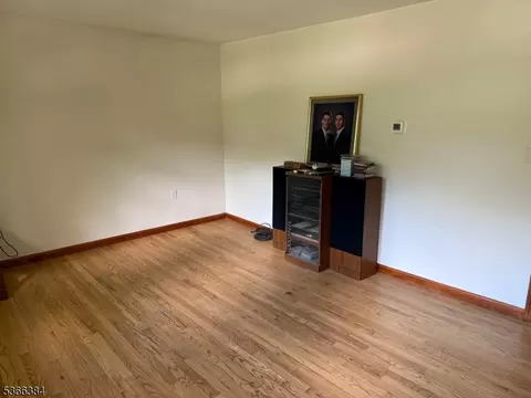 39 Chickadee Ln, Hewitt, NJ 07421 photo 5