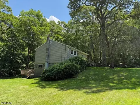 39 Chickadee Ln, Hewitt, NJ 07421 photo 25